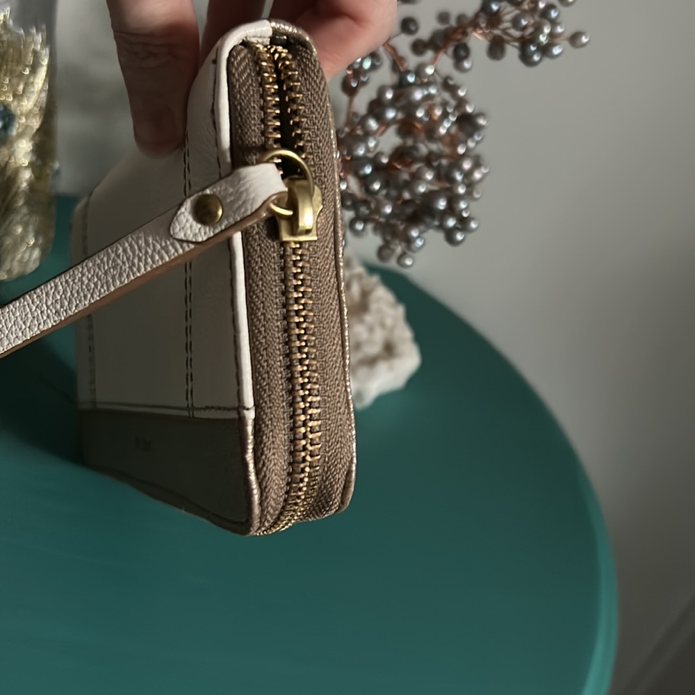 Fossil Jodi Style Zip Around Wallet Wristlet In I… - image 5